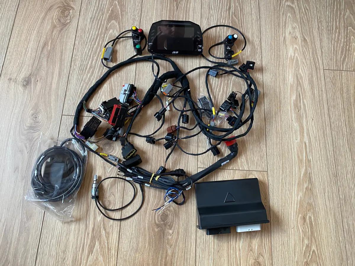 Triumph Street Triple 765 Full Race Spec Electronics Package 1